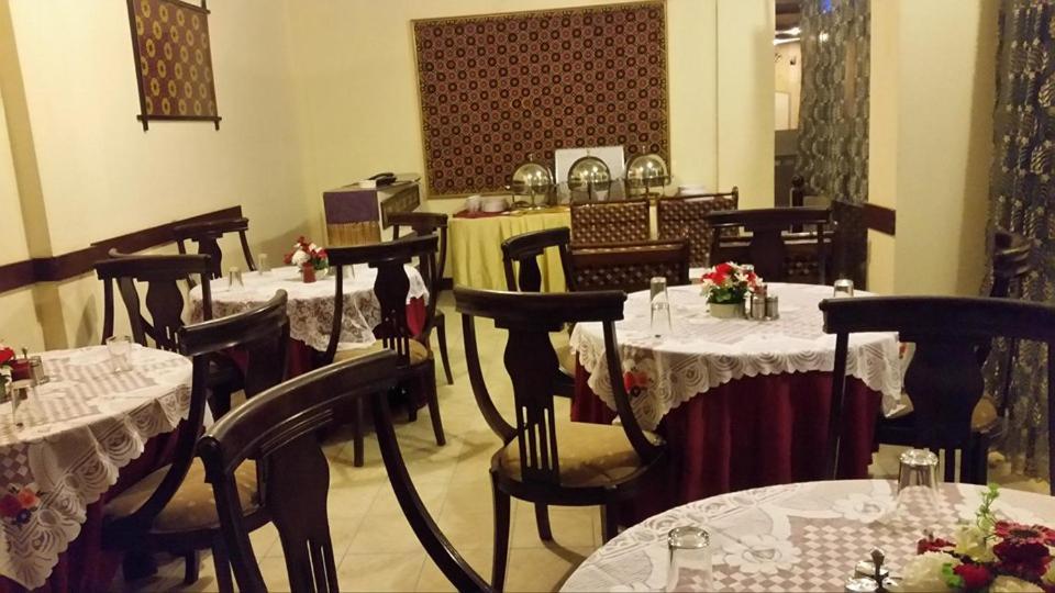 Hotel Regent Rawalpindi Exterior photo